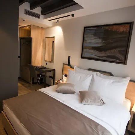 Solun's Riverside Gasthuis 4*